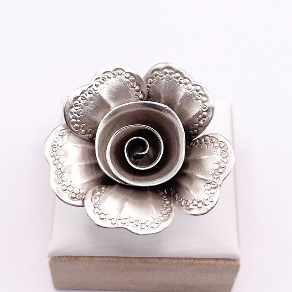 Size 6.5 Vintage 3D Flower 925 Sterling Silver Ring - Picture 2 of 8